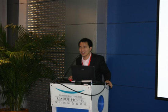 訊網(wǎng)公司CEO涂榮標先生對年度發(fā)展成果進行總結(jié)